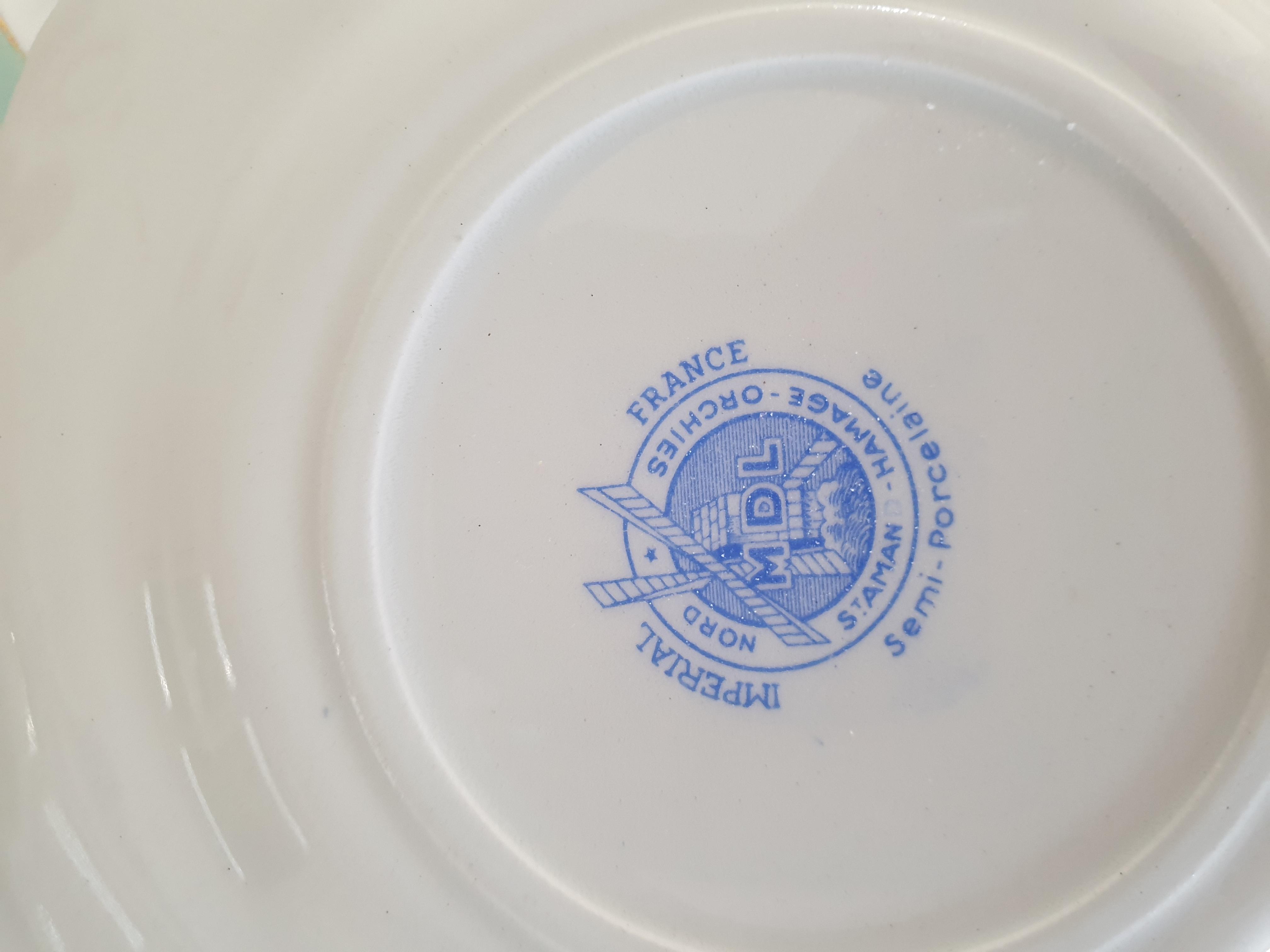 Set of 12 dessert plates in earthenware