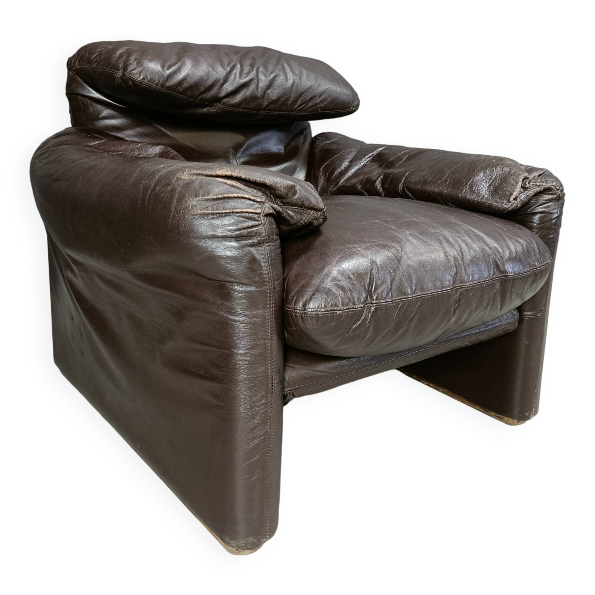 Maralunga leather sofa by Vico Magistretti for Cassina, 1973