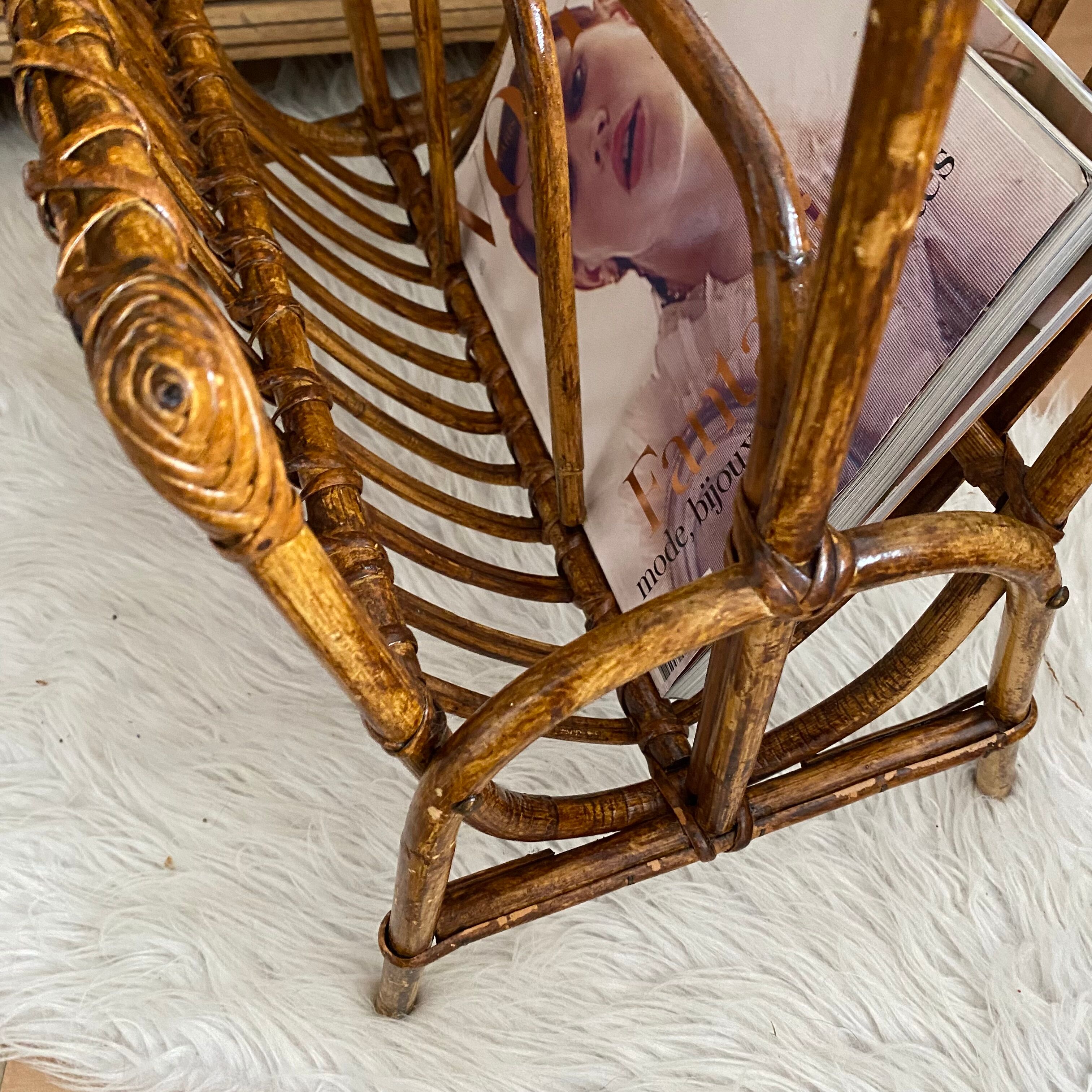 Vintage rattan magazine door