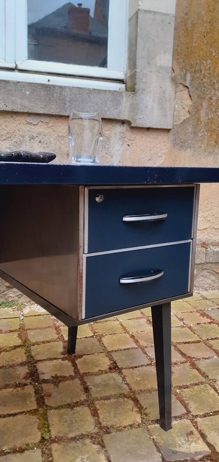 Strafor industrial metal desk, 1960s
