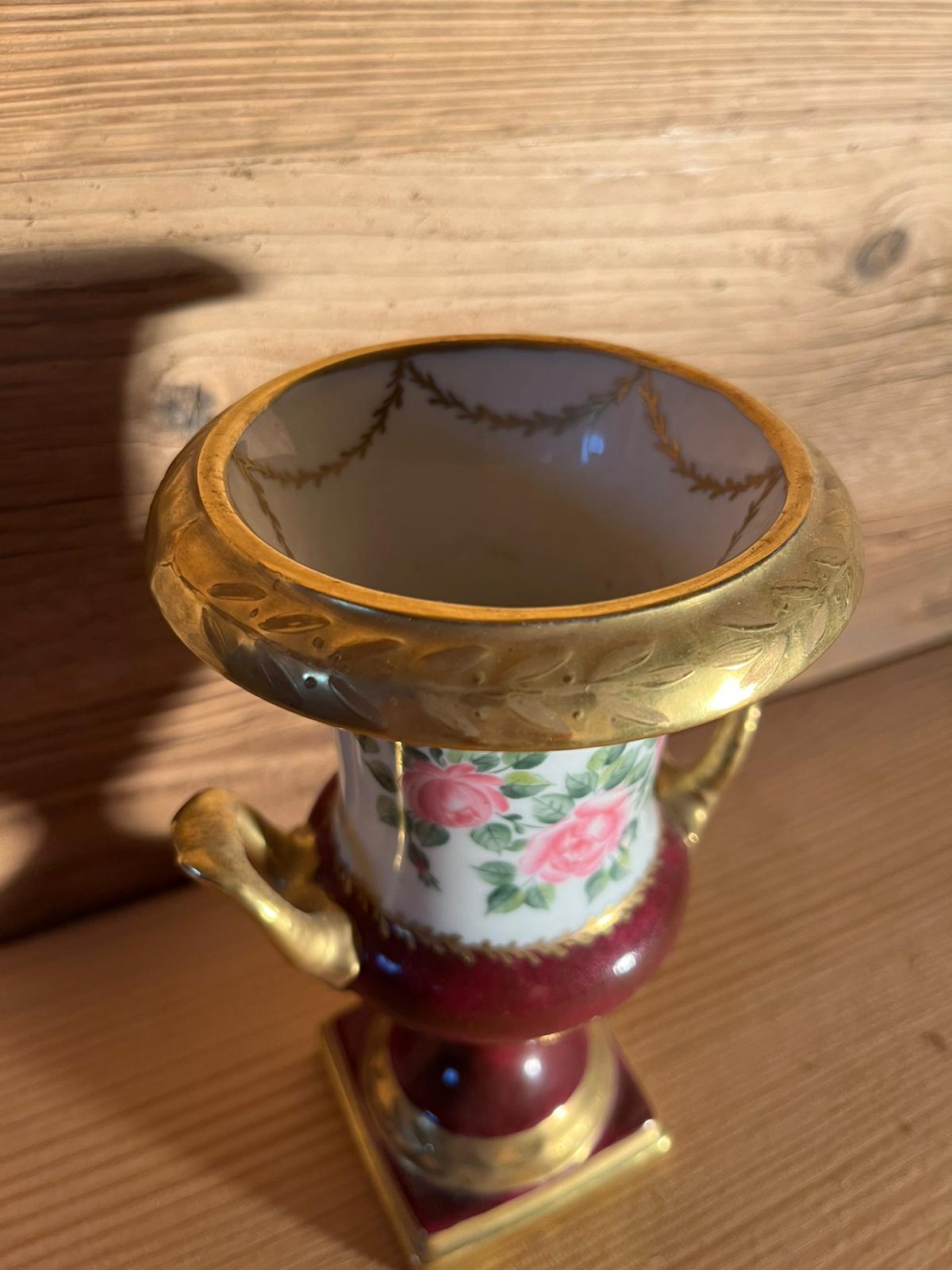 Ancient Medici vase porcelain empire