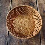 Round basket vintage braided wicker