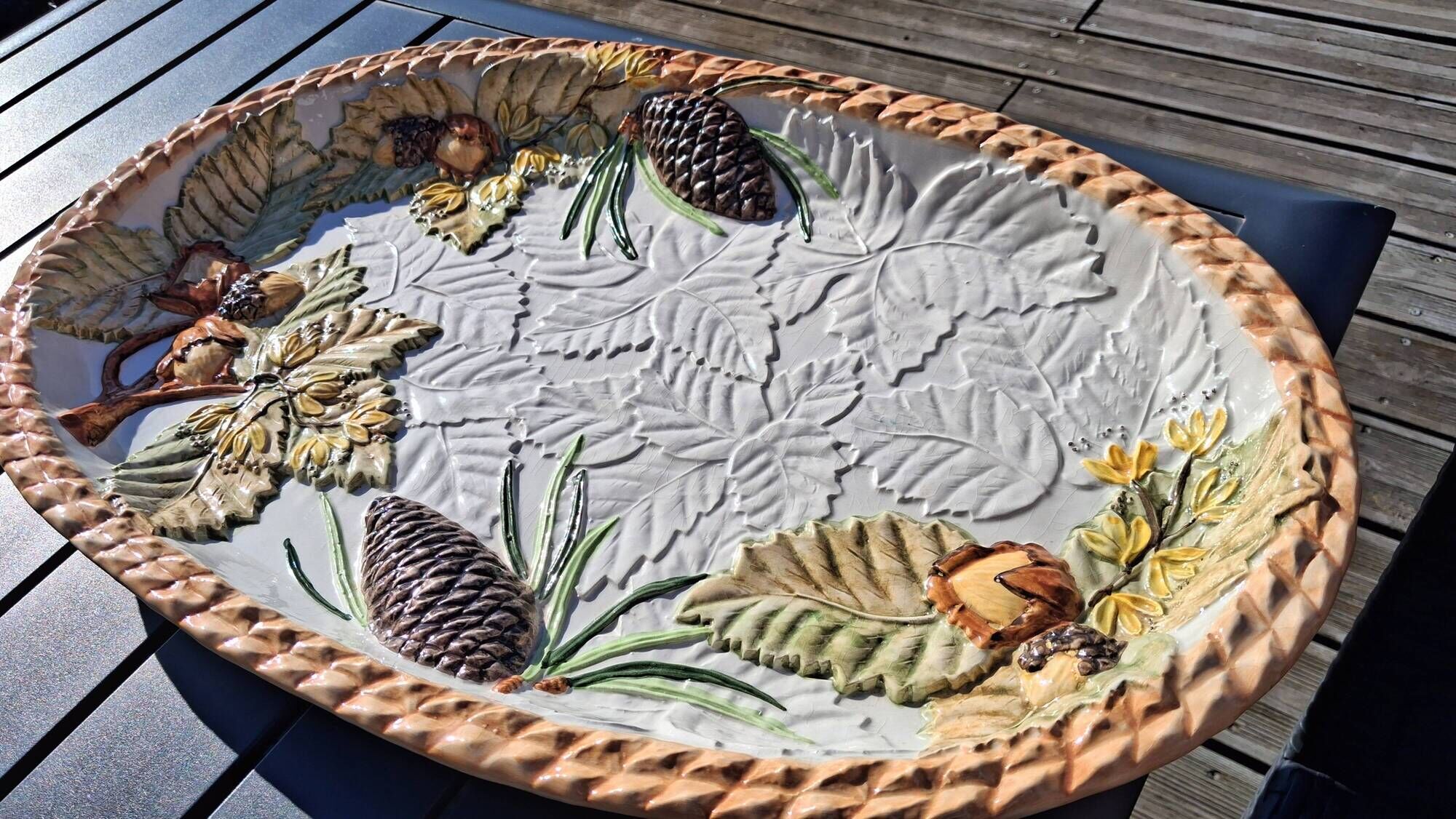 Serving dish Barbotine