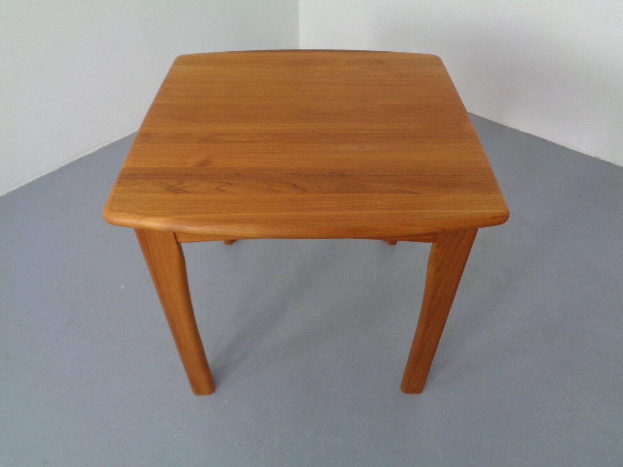 Small teak dining table from Dyrlund, 1970s