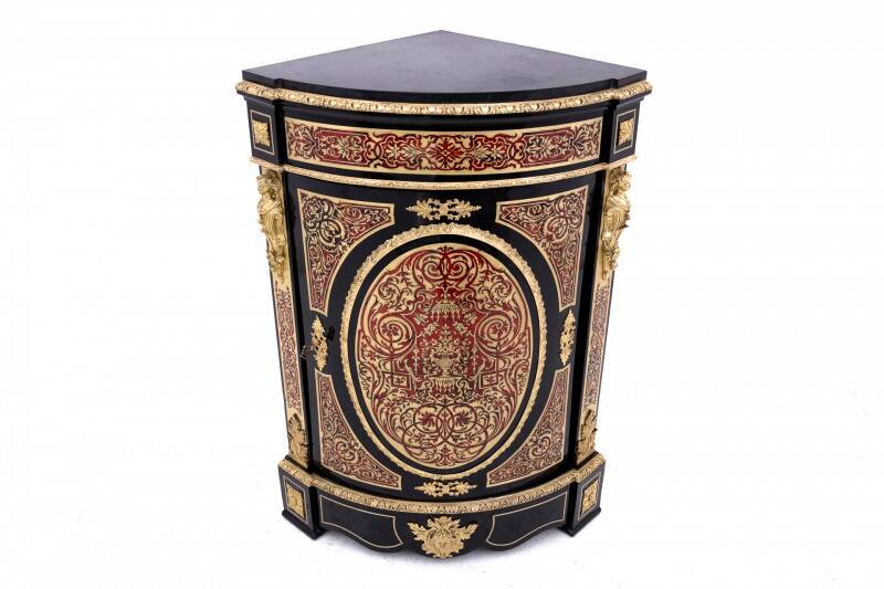 Antique corner chest of drawers in the Boulle style, France, mid-19th century. After renovation.