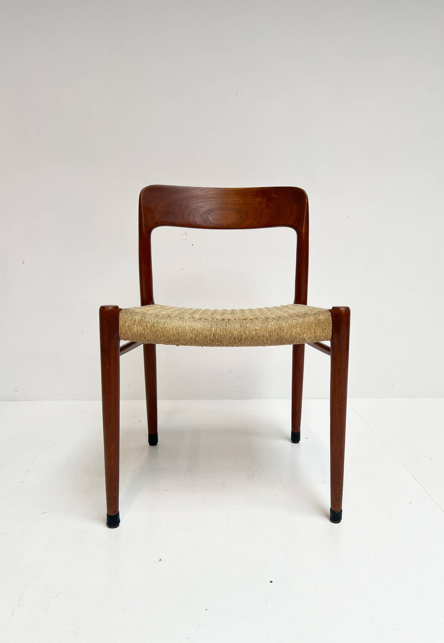 Set of 4 Model 75 chairs by Niels O. Möller, 1950s