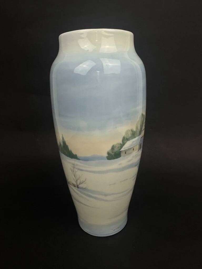 Copenhagen porcelain vase, hand-painted winter decoration, circa 1900-1920.
