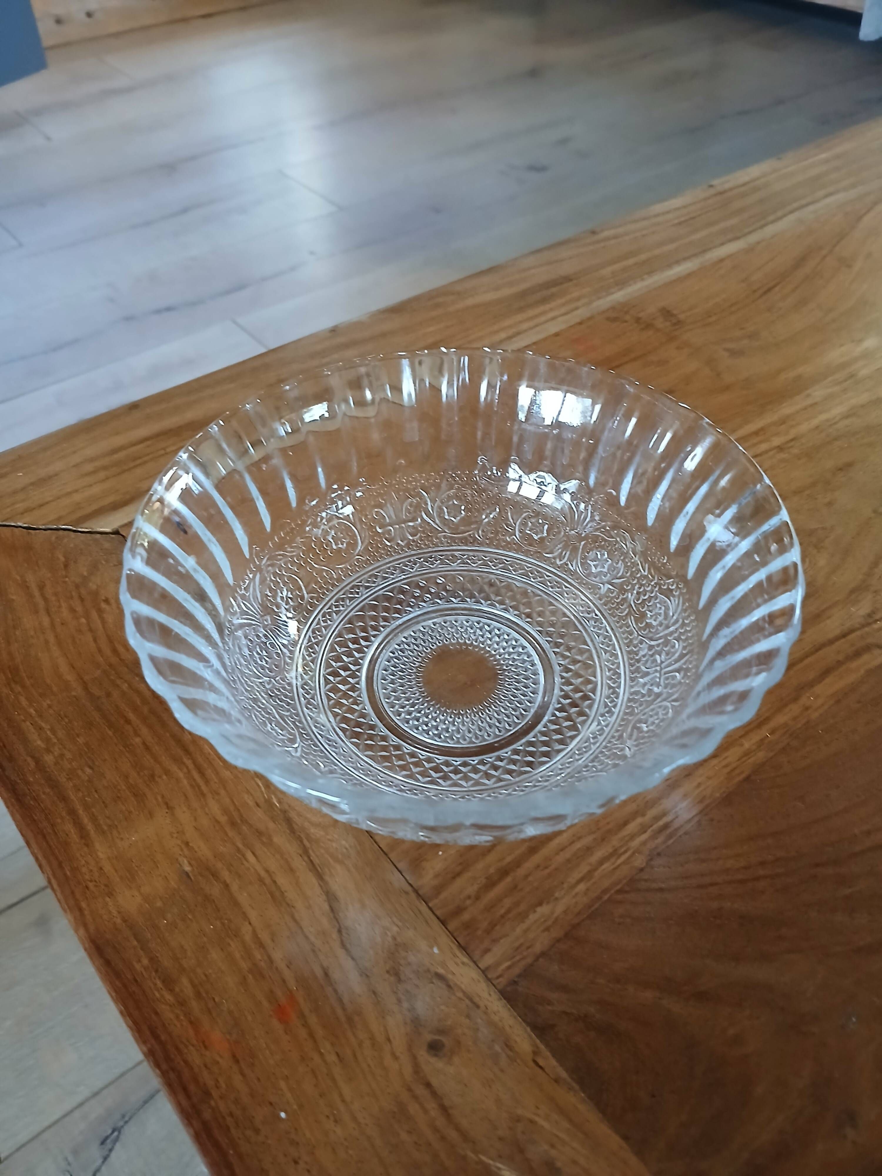 7 petits saladiers vintages en verre pressé 