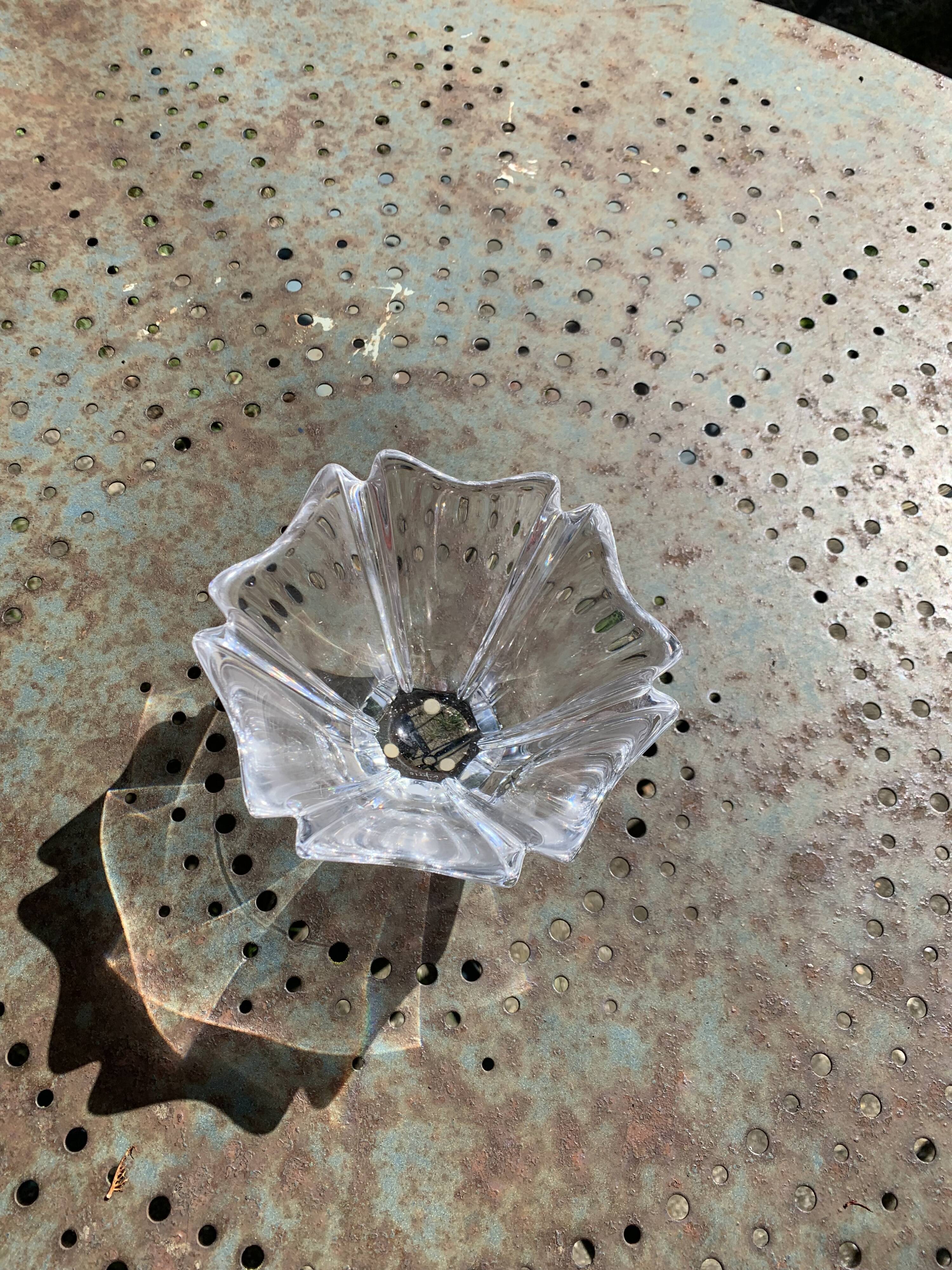 Crystal bowl in the shape of flowers, vintage Orrefors Sweden design