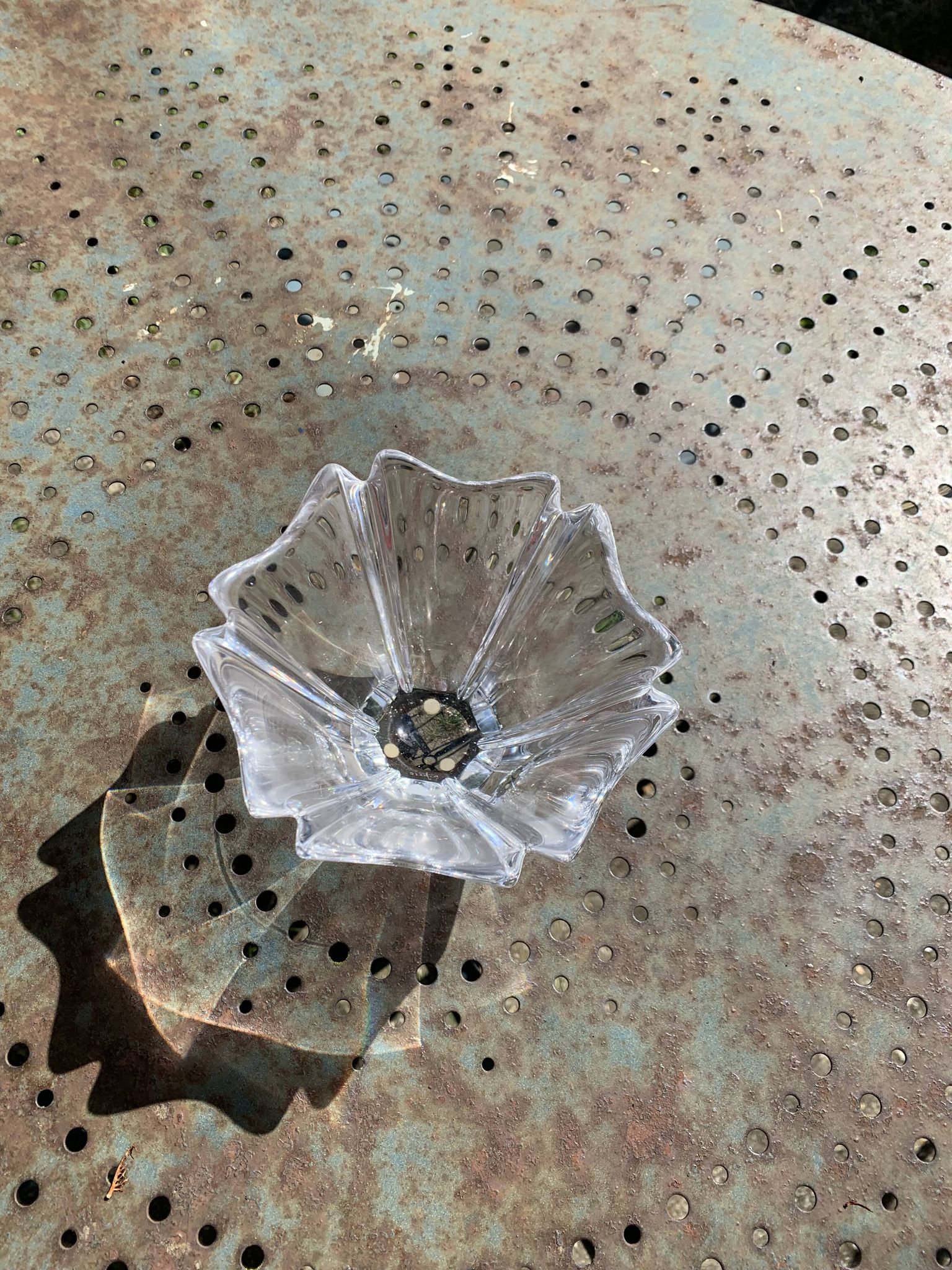 Crystal bowl in the shape of flowers, vintage Orrefors Sweden design