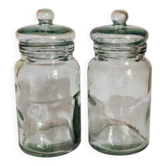 Deux bocaux en verre soufflé vintages