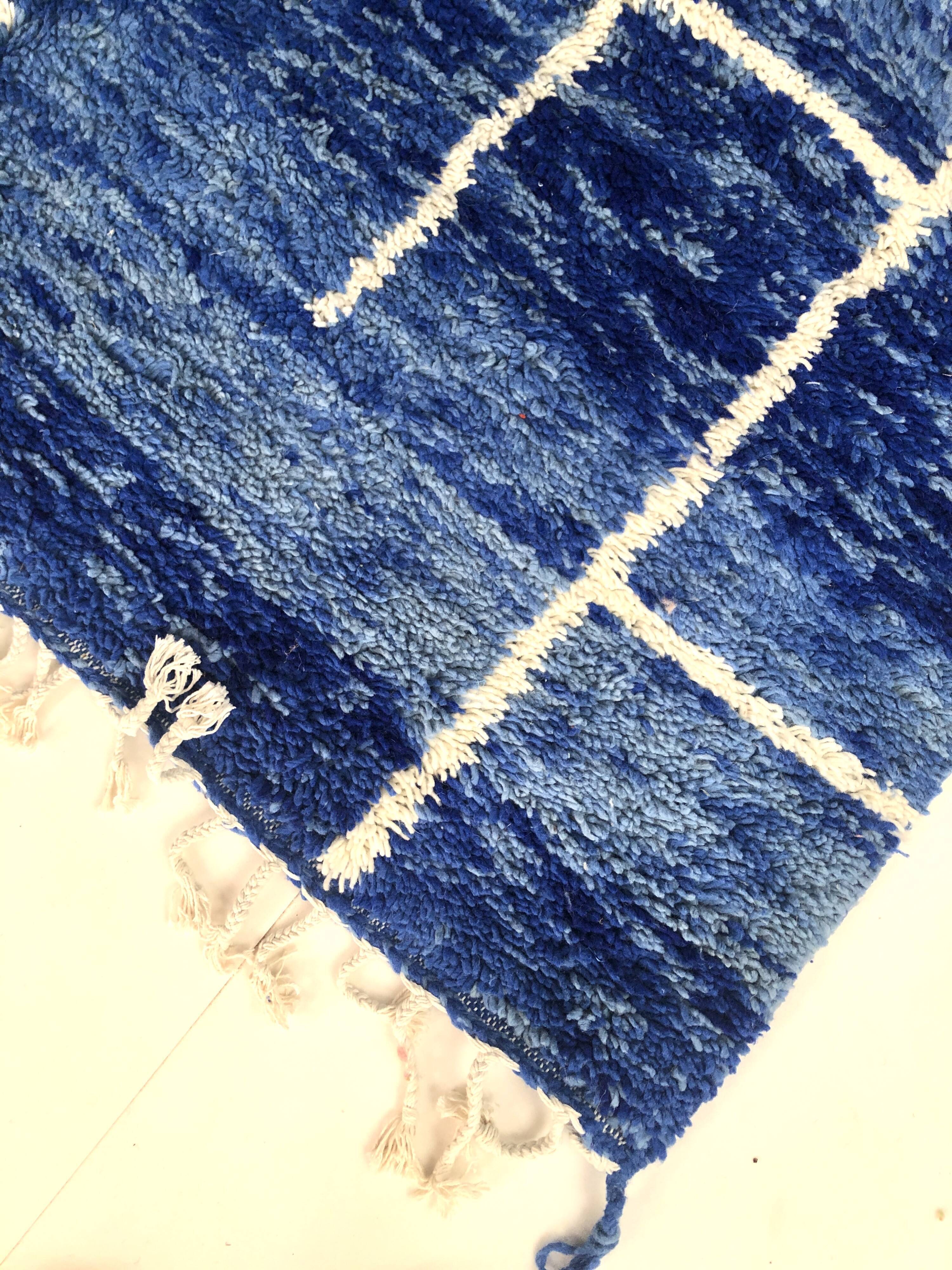Moroccan Berber carpet Beni Ouarain blue mottled with white patterns 3,37x2.08m