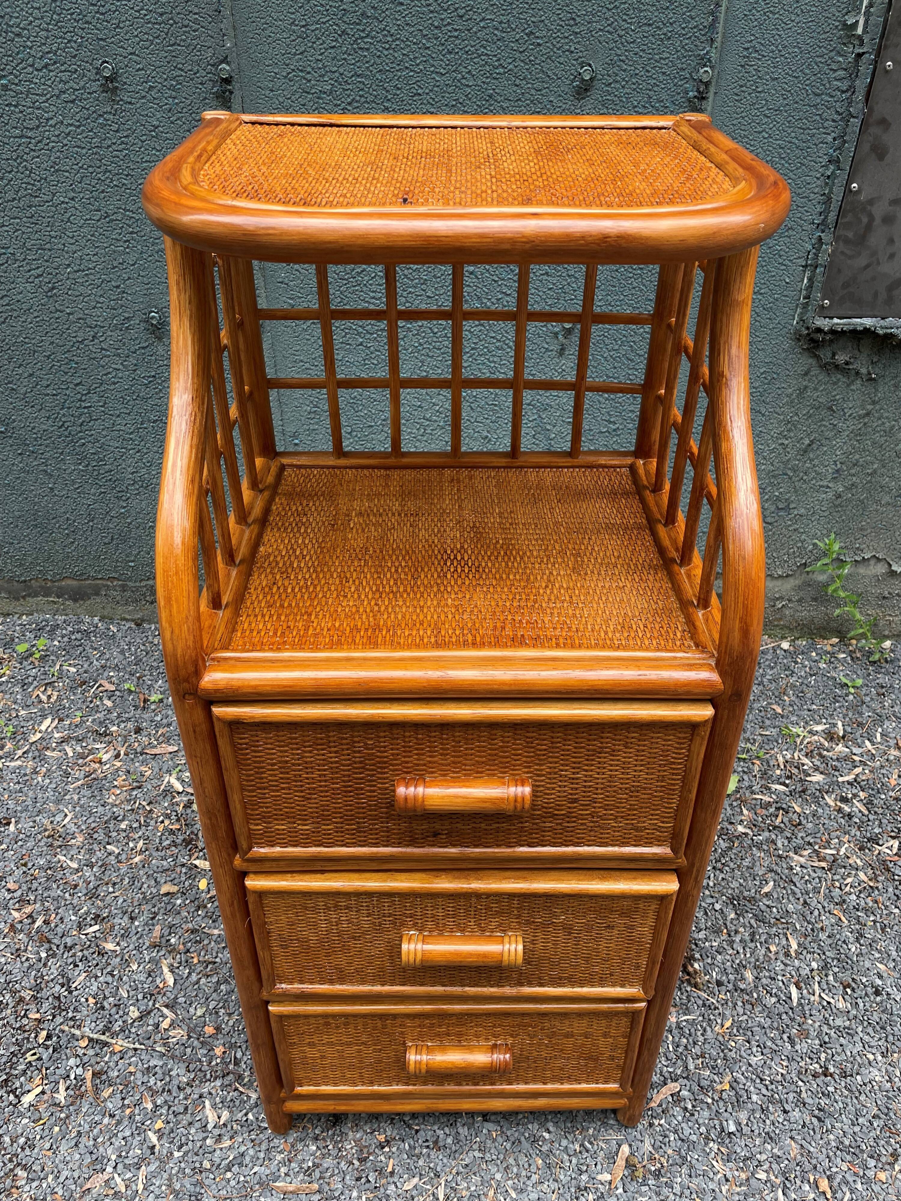 Shelf to install or vintage rattan furniture