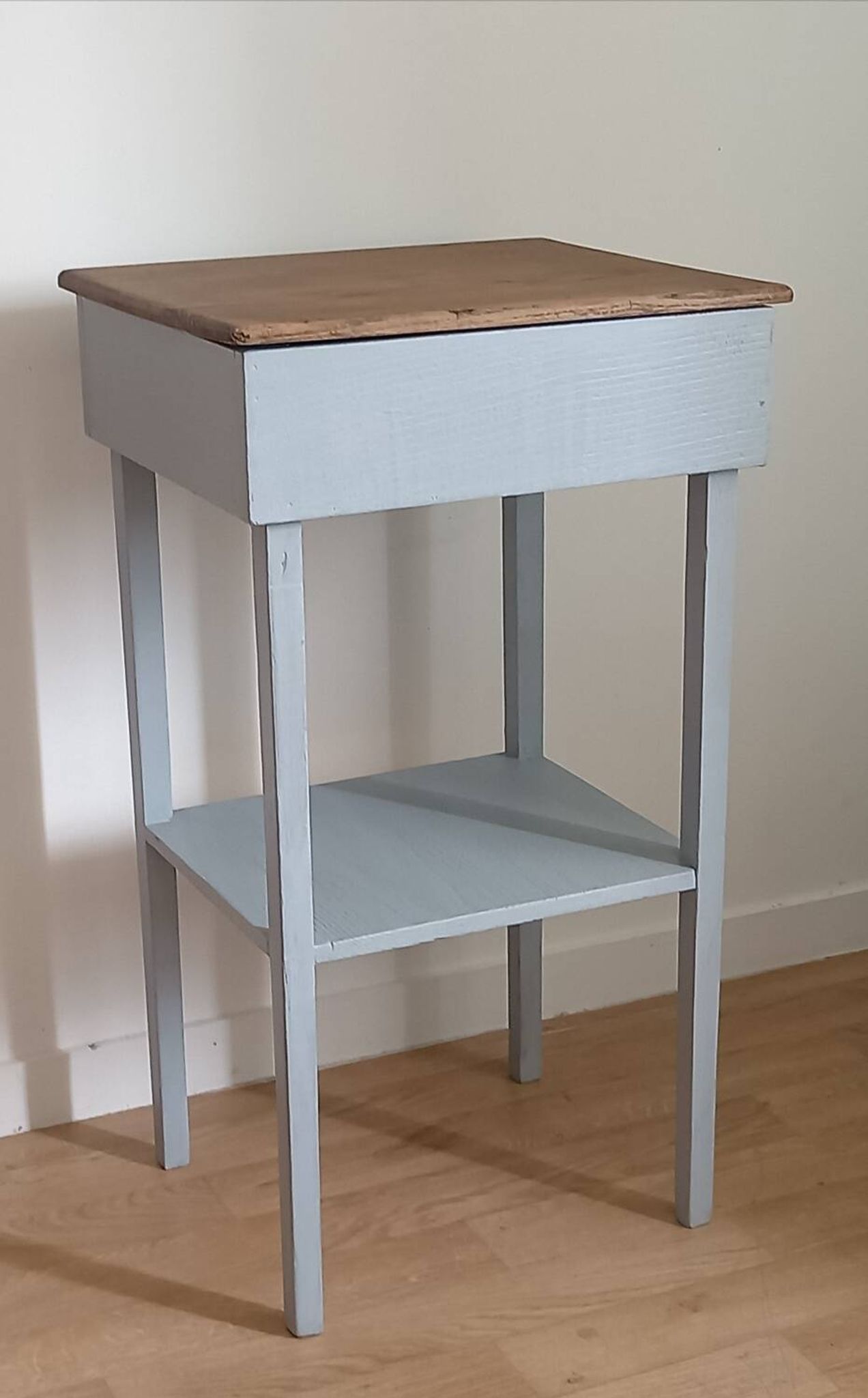 Table de chevet