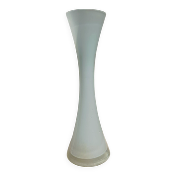 Vase soliflore en verre opalin blanc