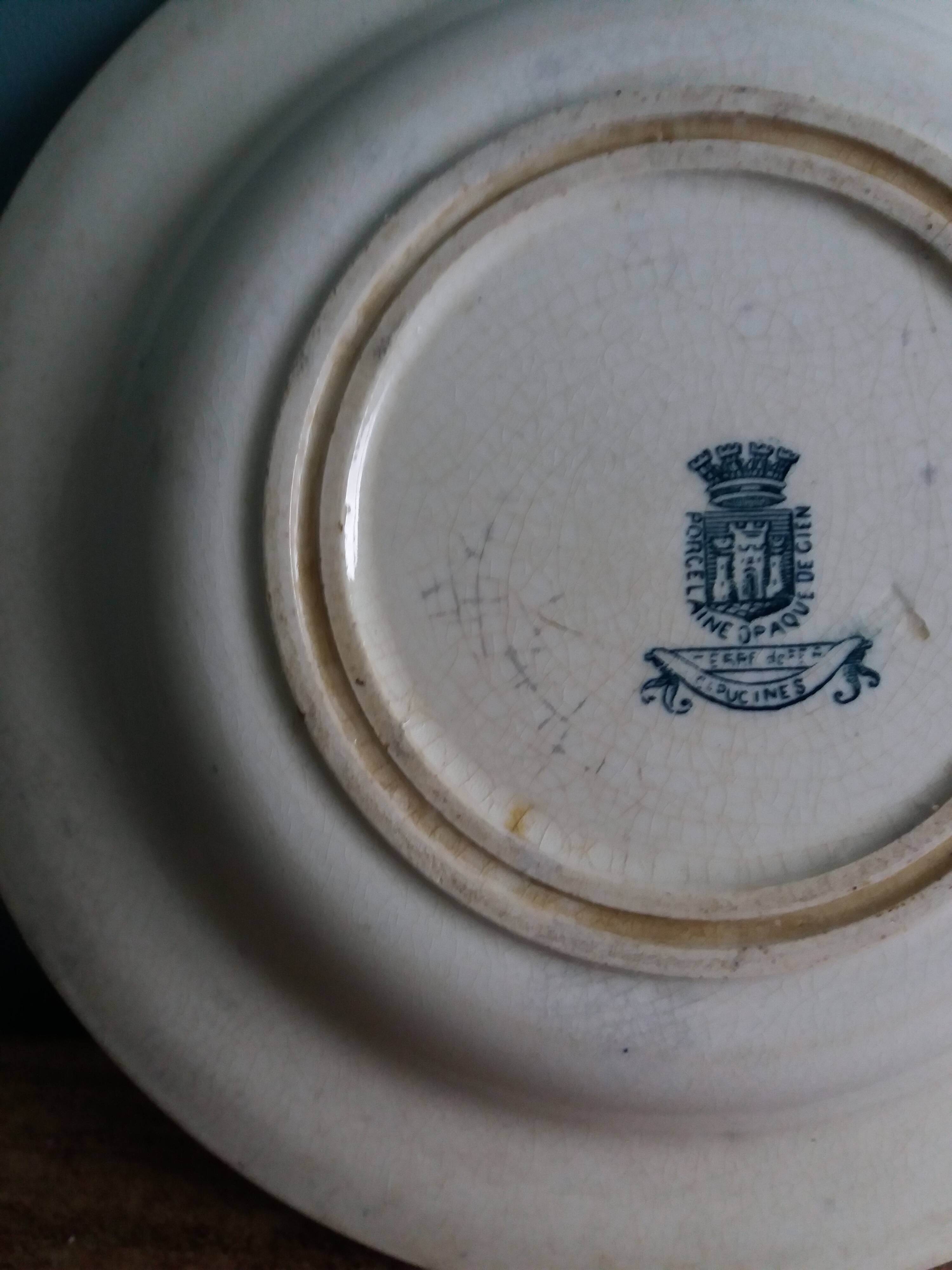 Gien Capucines Terre de fer deep plate