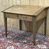 Rustic sloping desk from the 19th century in oak and fir