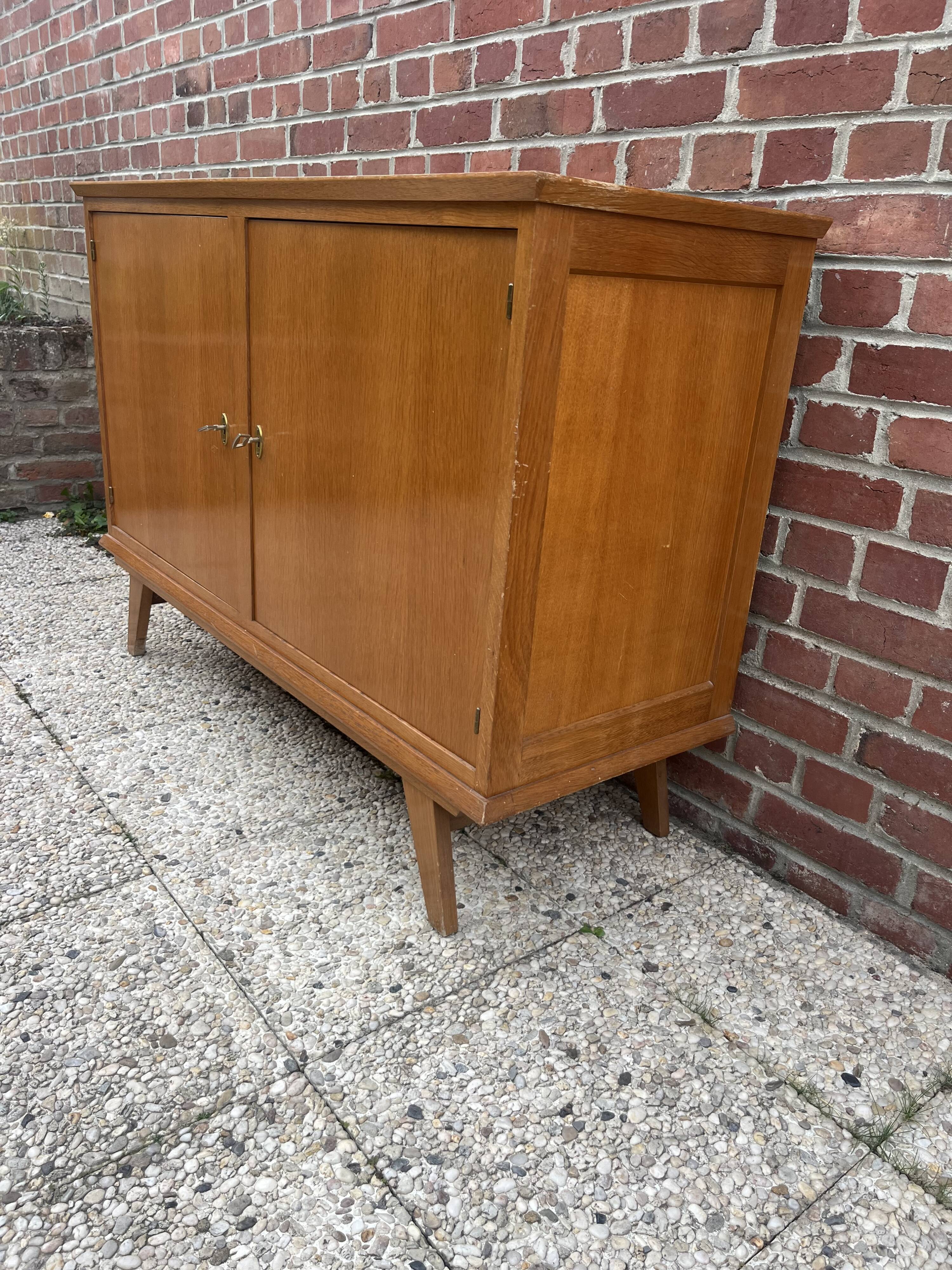 Commode vintage pieds compas