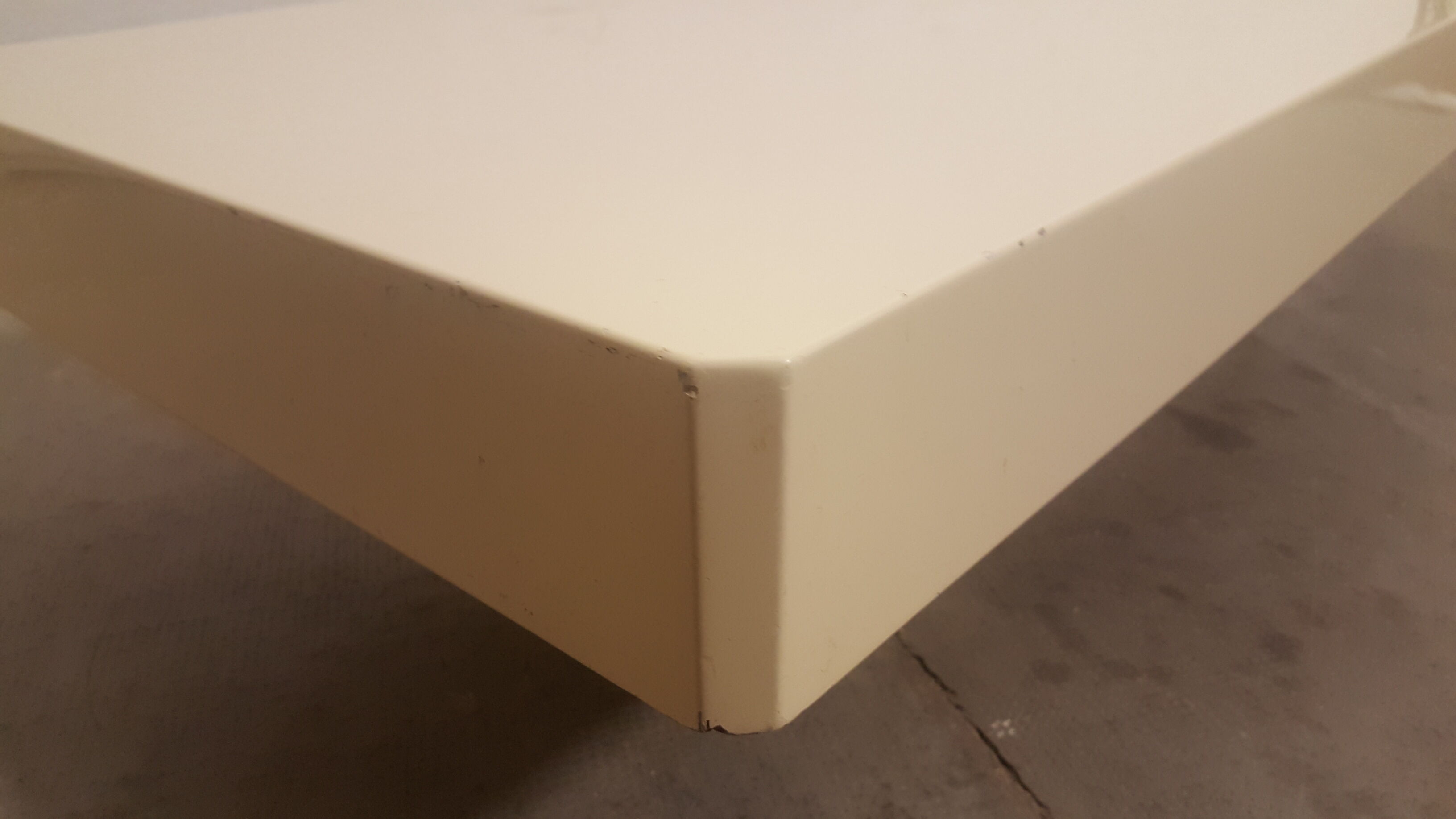 Table basse laquée blanc