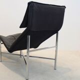 Black leather ‘skye’ chaise longue by Tord Björklund, Sweden 1970s