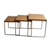 Pull-out table with metal legs