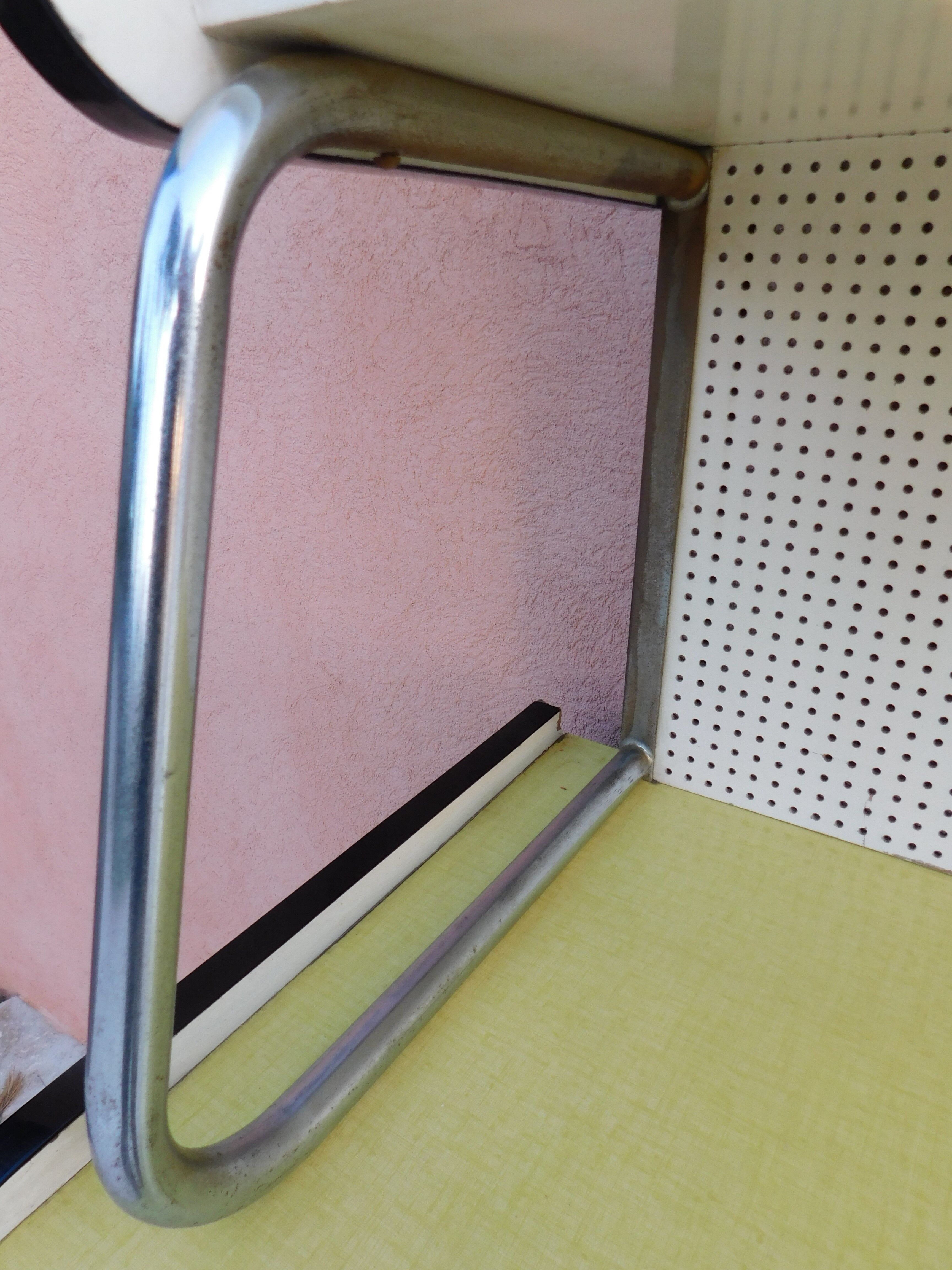 Formica kitchen buffet