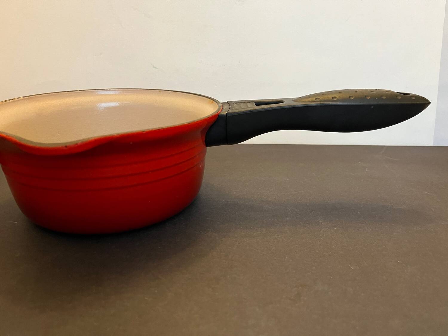 Series of 3 cast iron Le Creuset saucepans