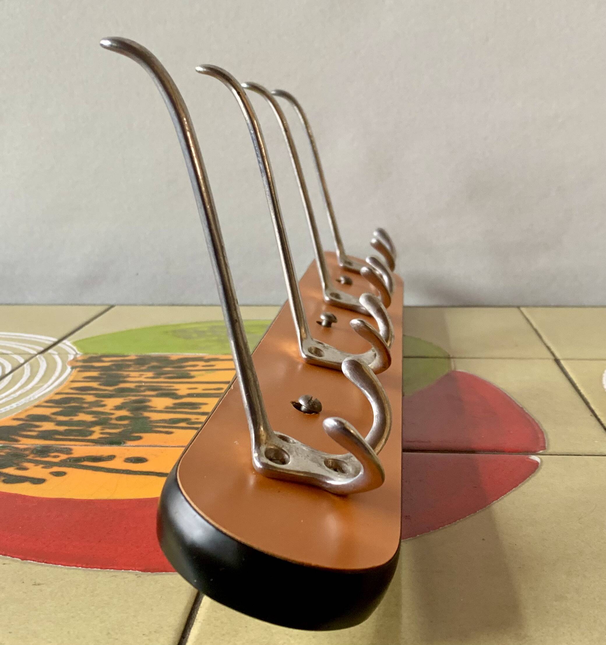 Portemanteau vintage en Formica orange - 4 crochets