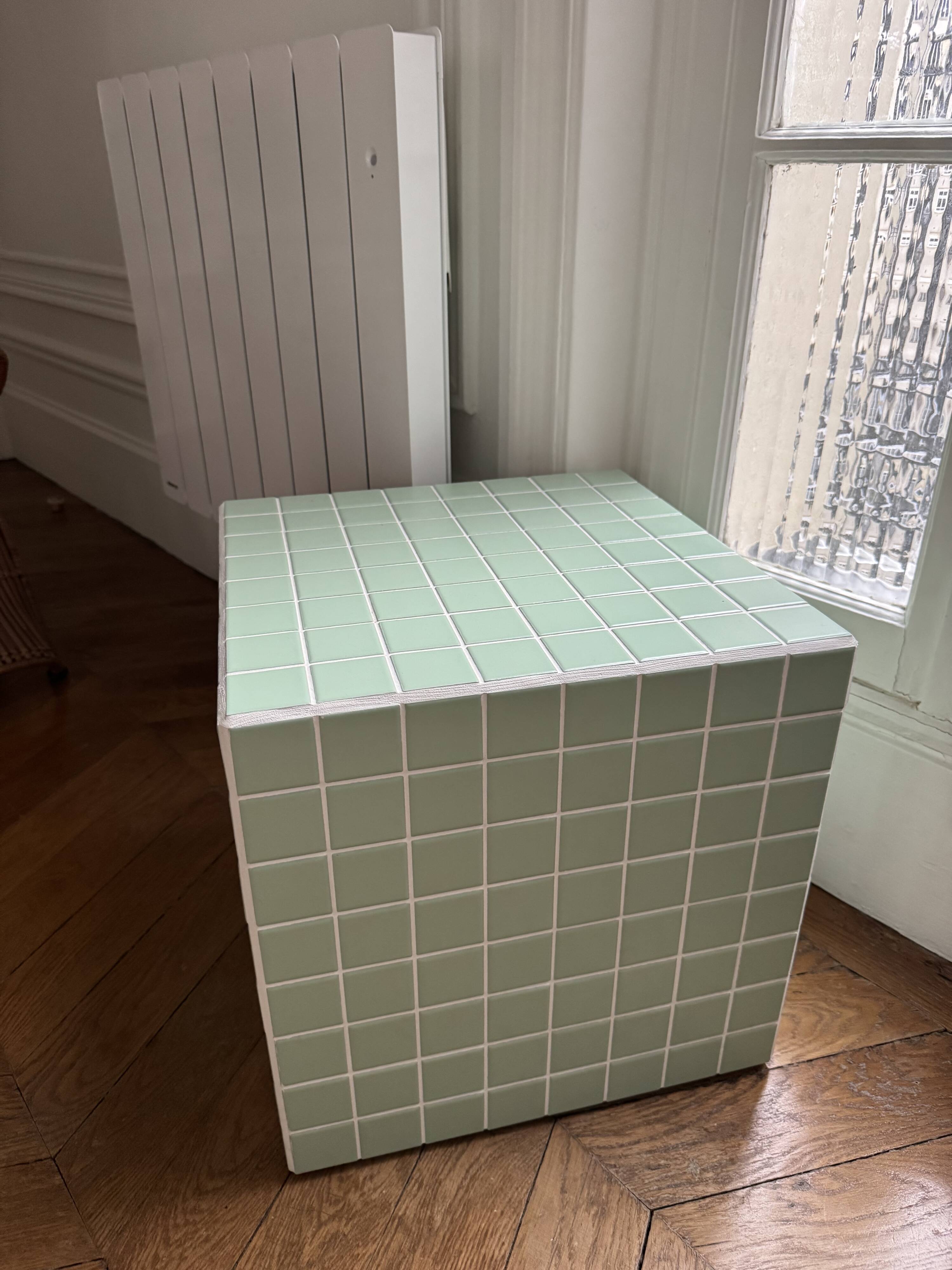 Cube side table in ceramic 40x40cm