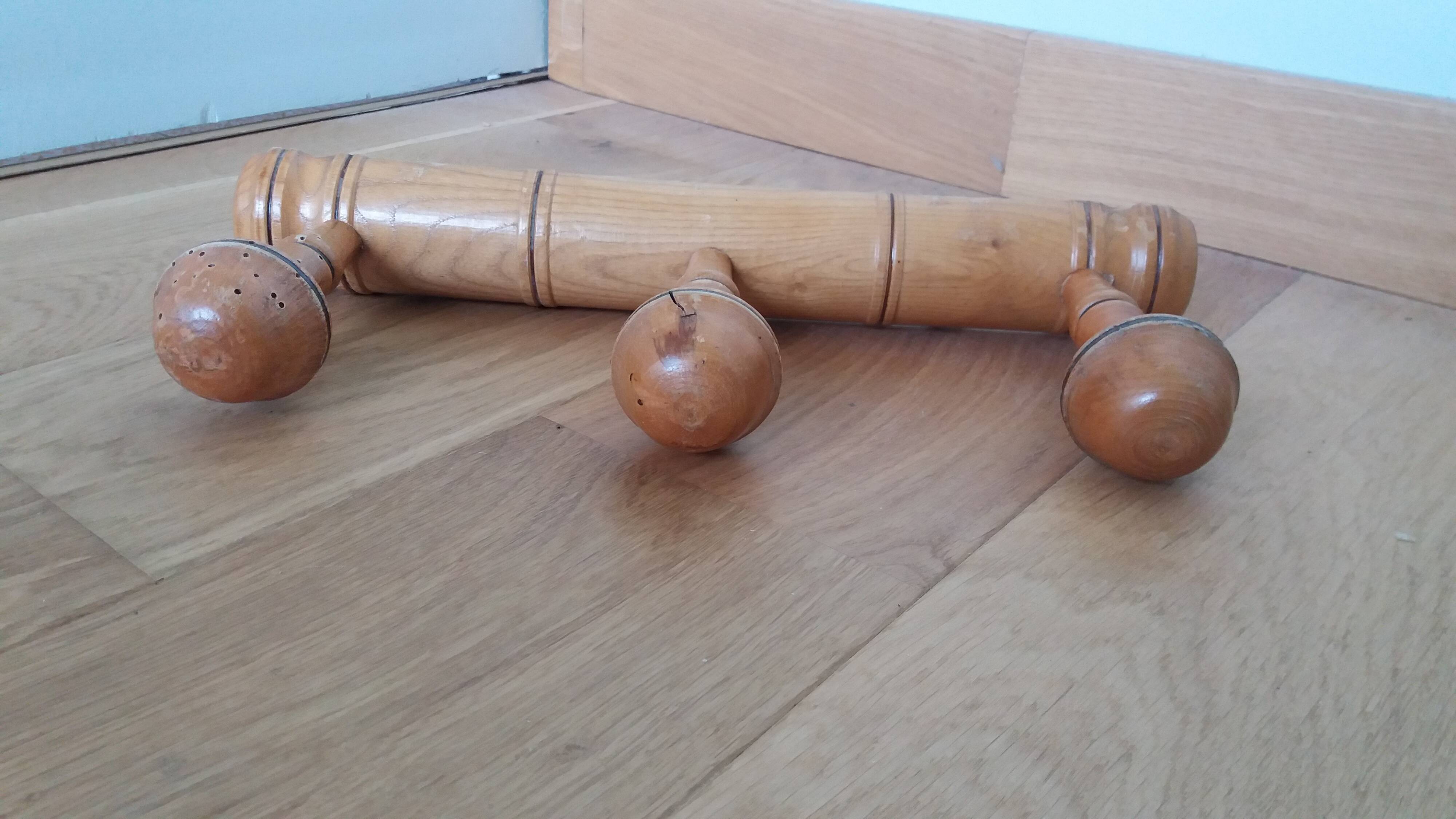 Porte manteau mural en bois façon bambou à 3 patères forme champignon