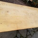 Farm table