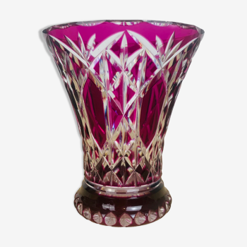 Crystal vase of Saint Louis red