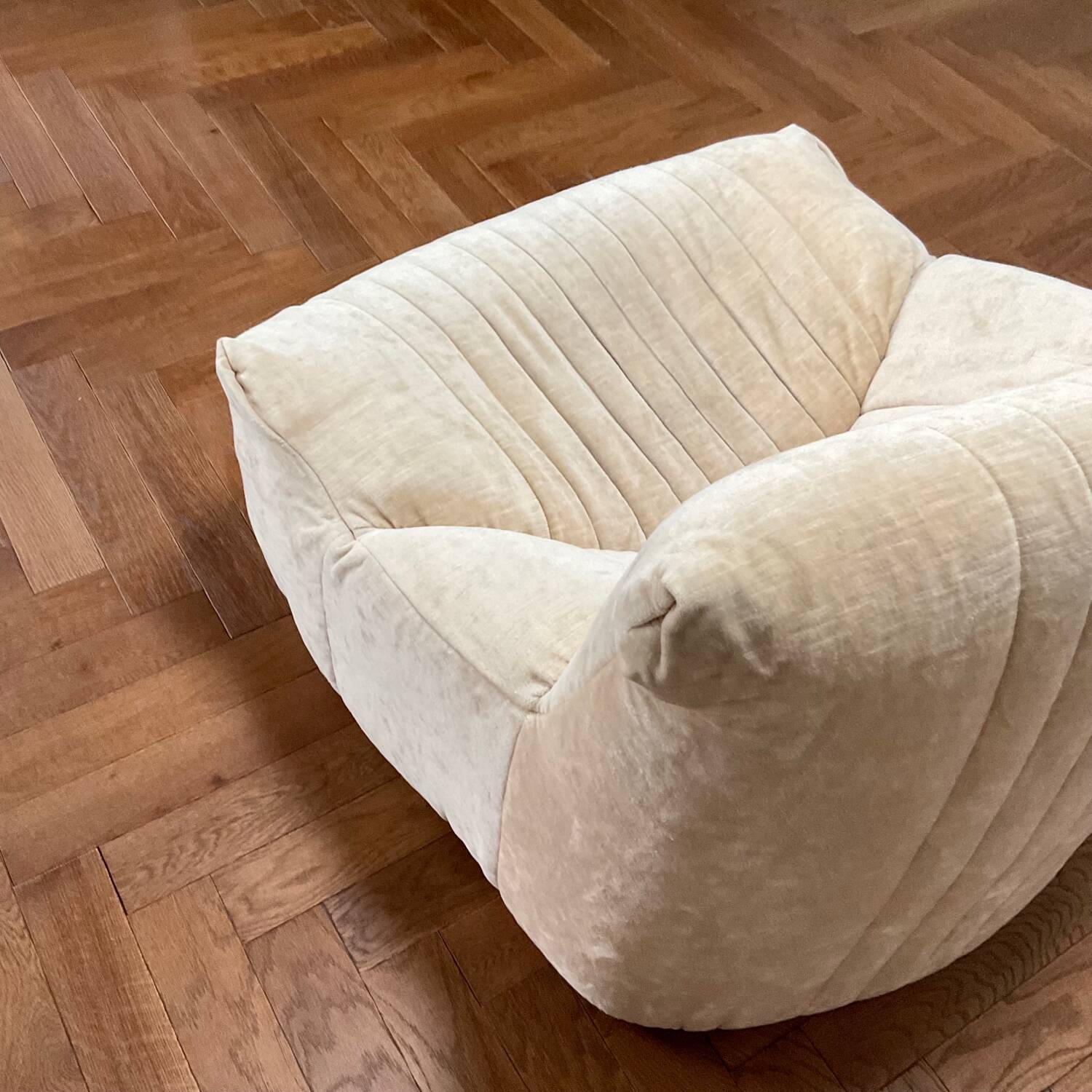 Chauffeuse Aralia Ligne Roset vintage années 70