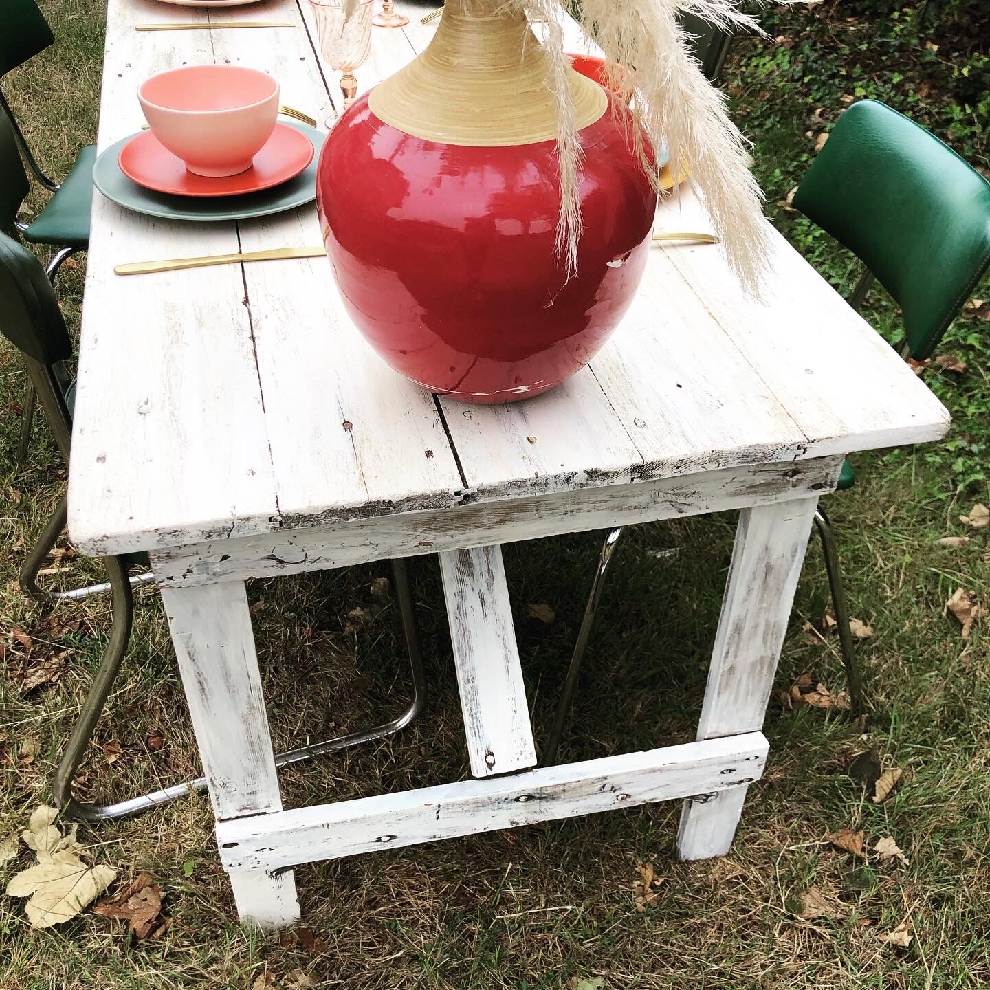 Folding guinguette table