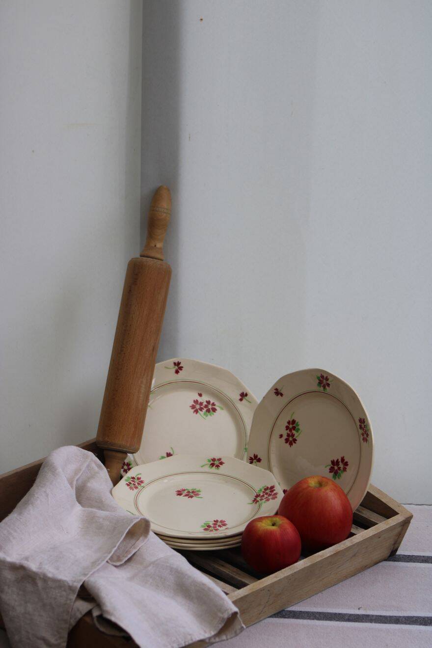 Set of 6 ceramic dessert plates