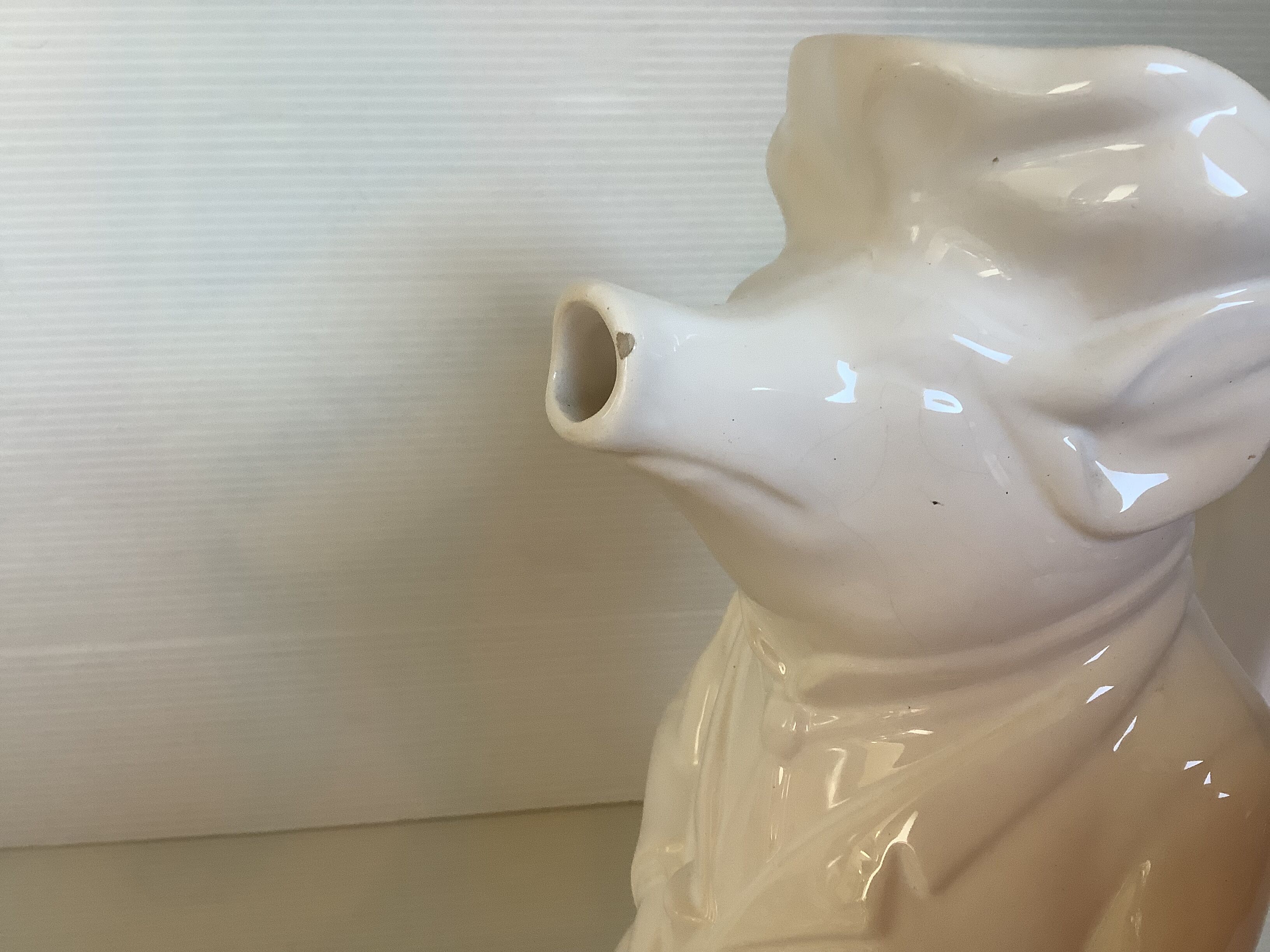 Pichet cochon outeiro