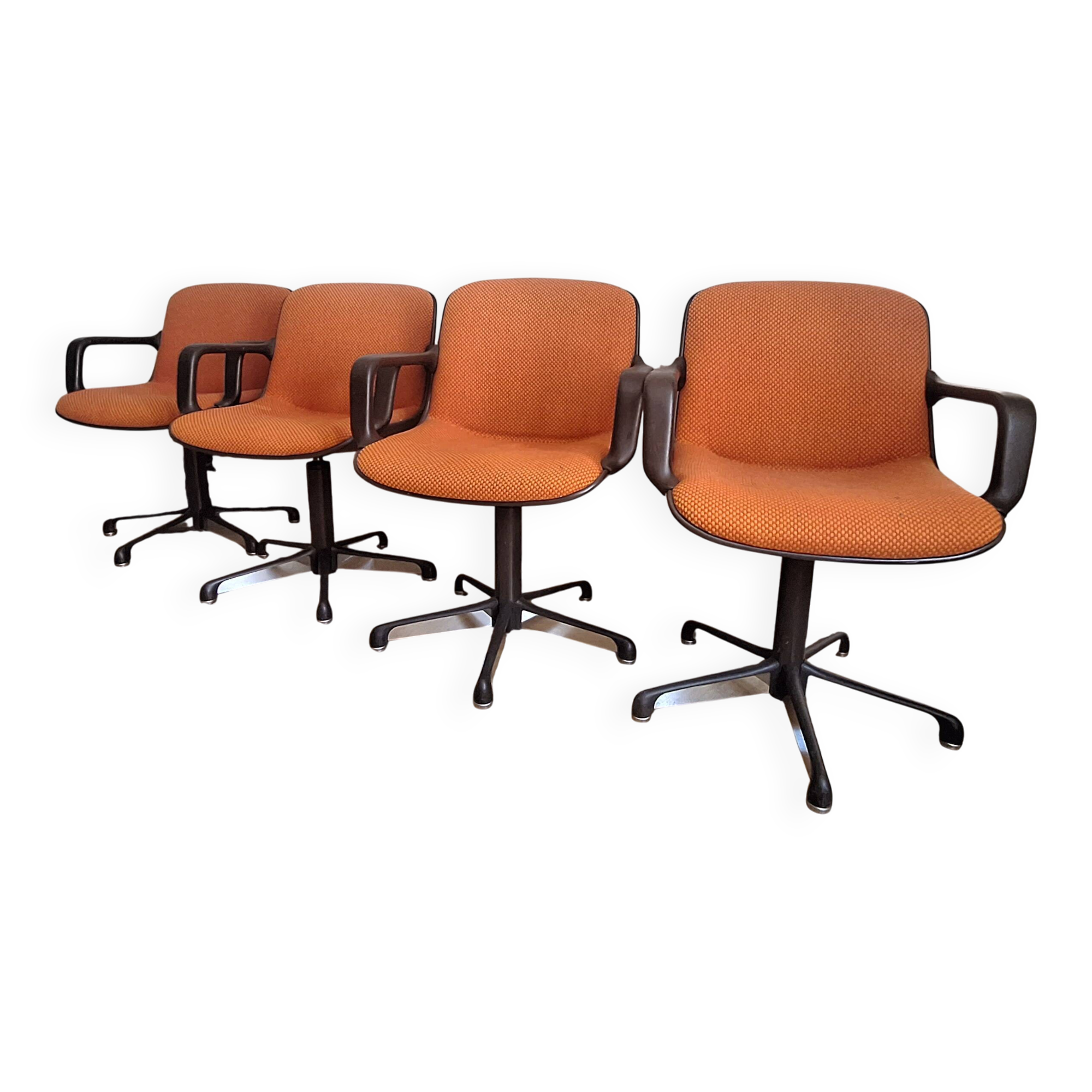 Pollock office chairs manufactured by Comforto
