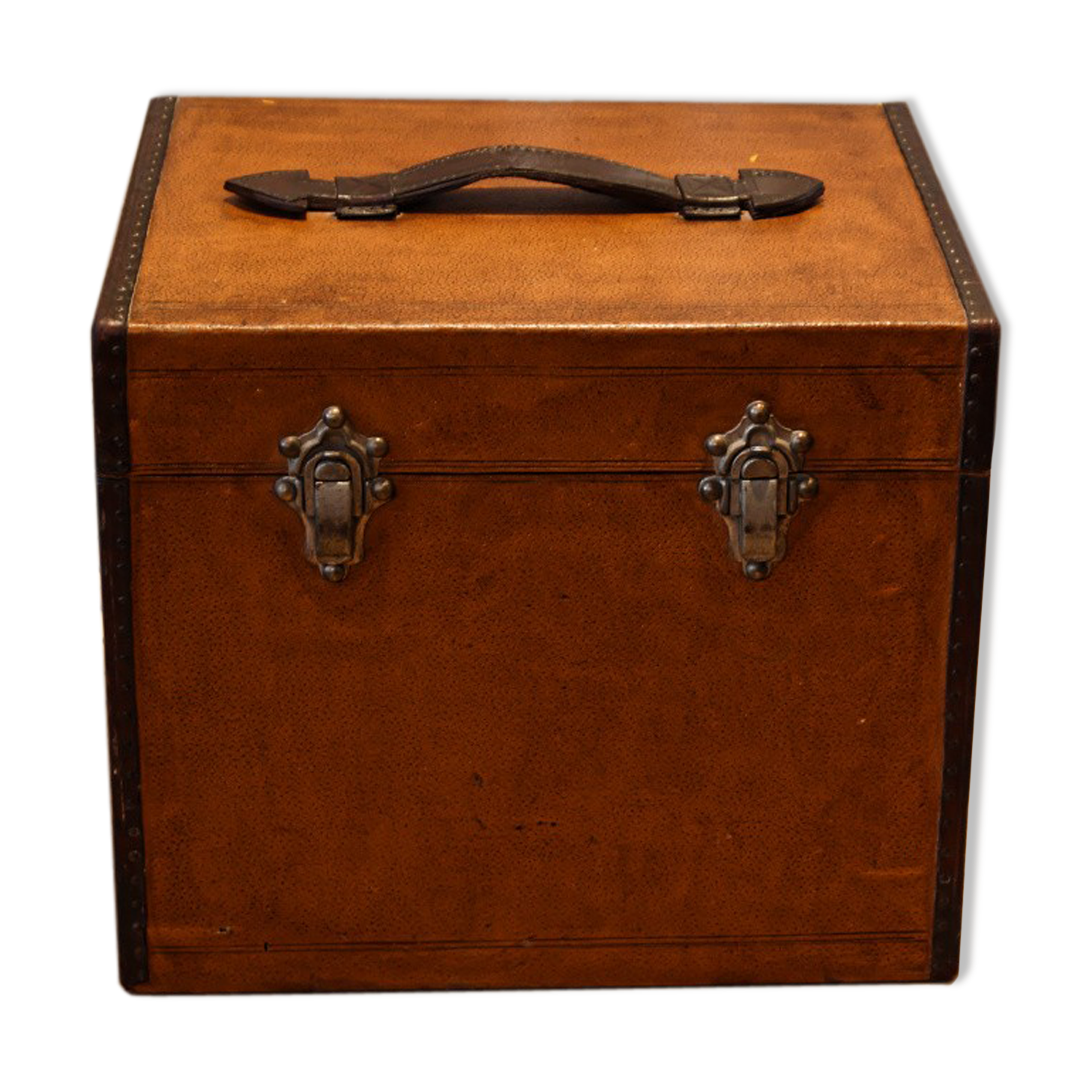 Leather and brass hat malle