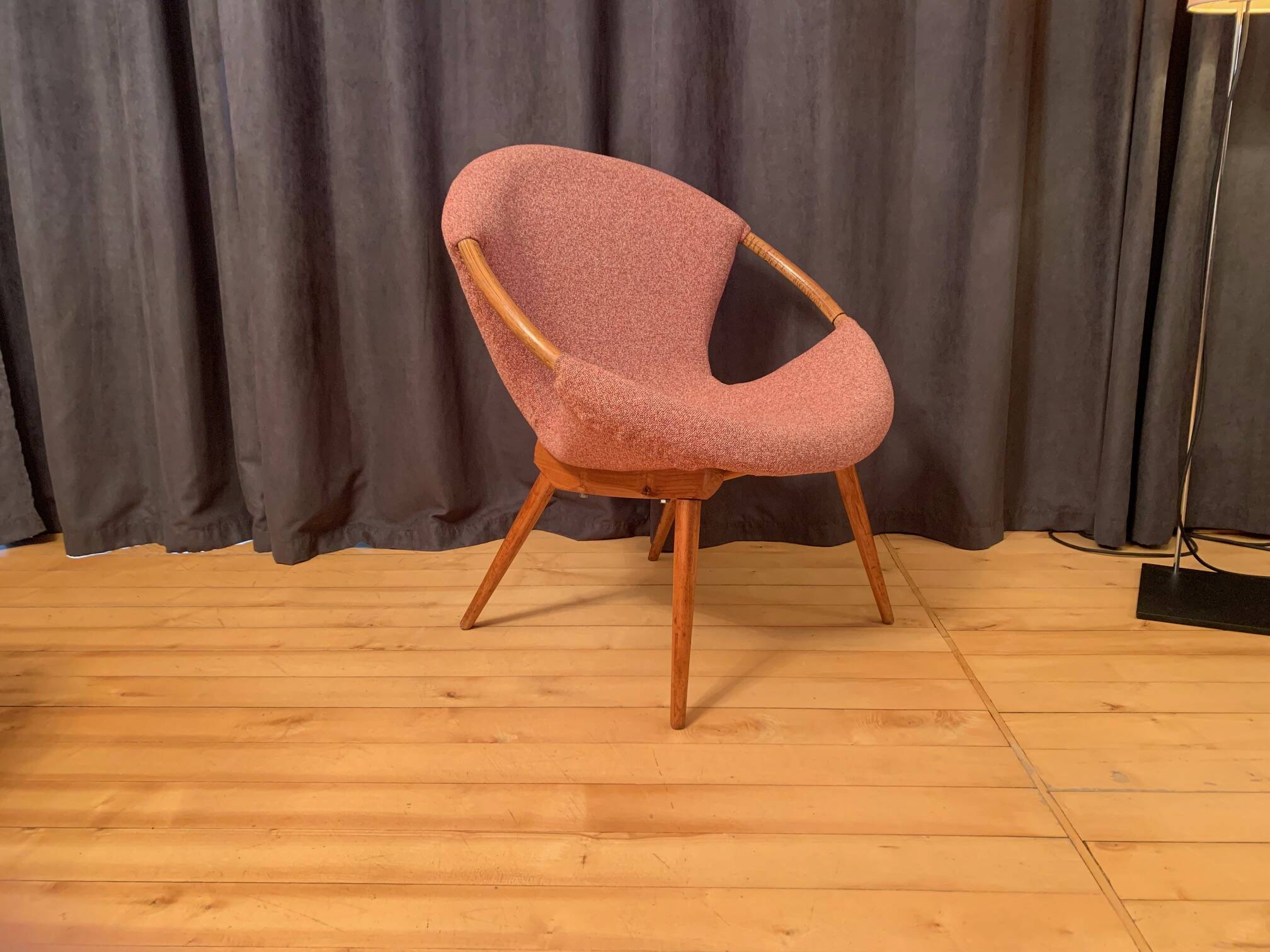 A unique armchair in the style of Miroslav Navratil, Czechoslovakia, 1950s/1960s