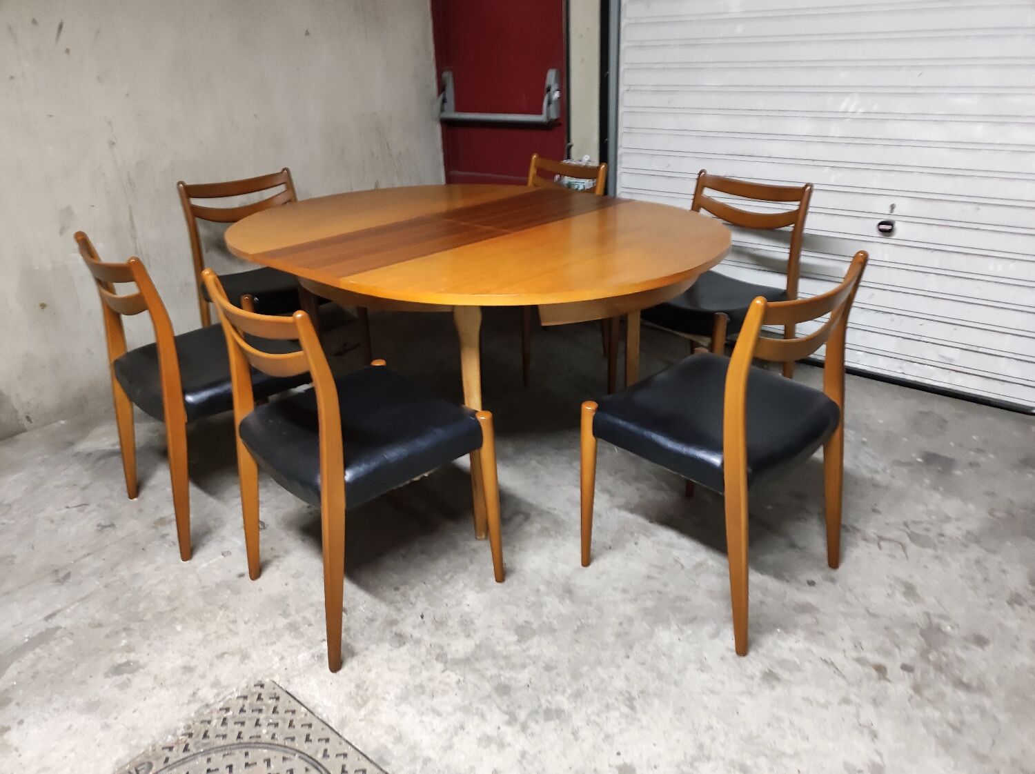 Table ronde scandinave vintage