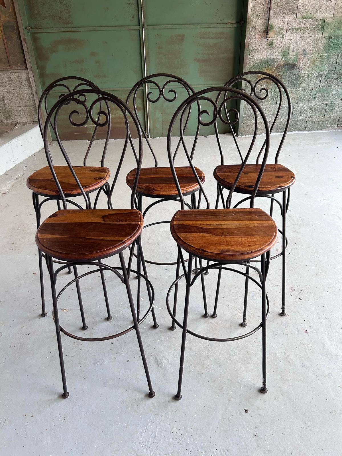 Chaises hautes en palissandre et fer forgé