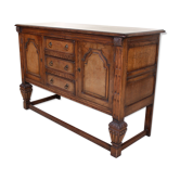 Buffet ancien en chêne sculpté
