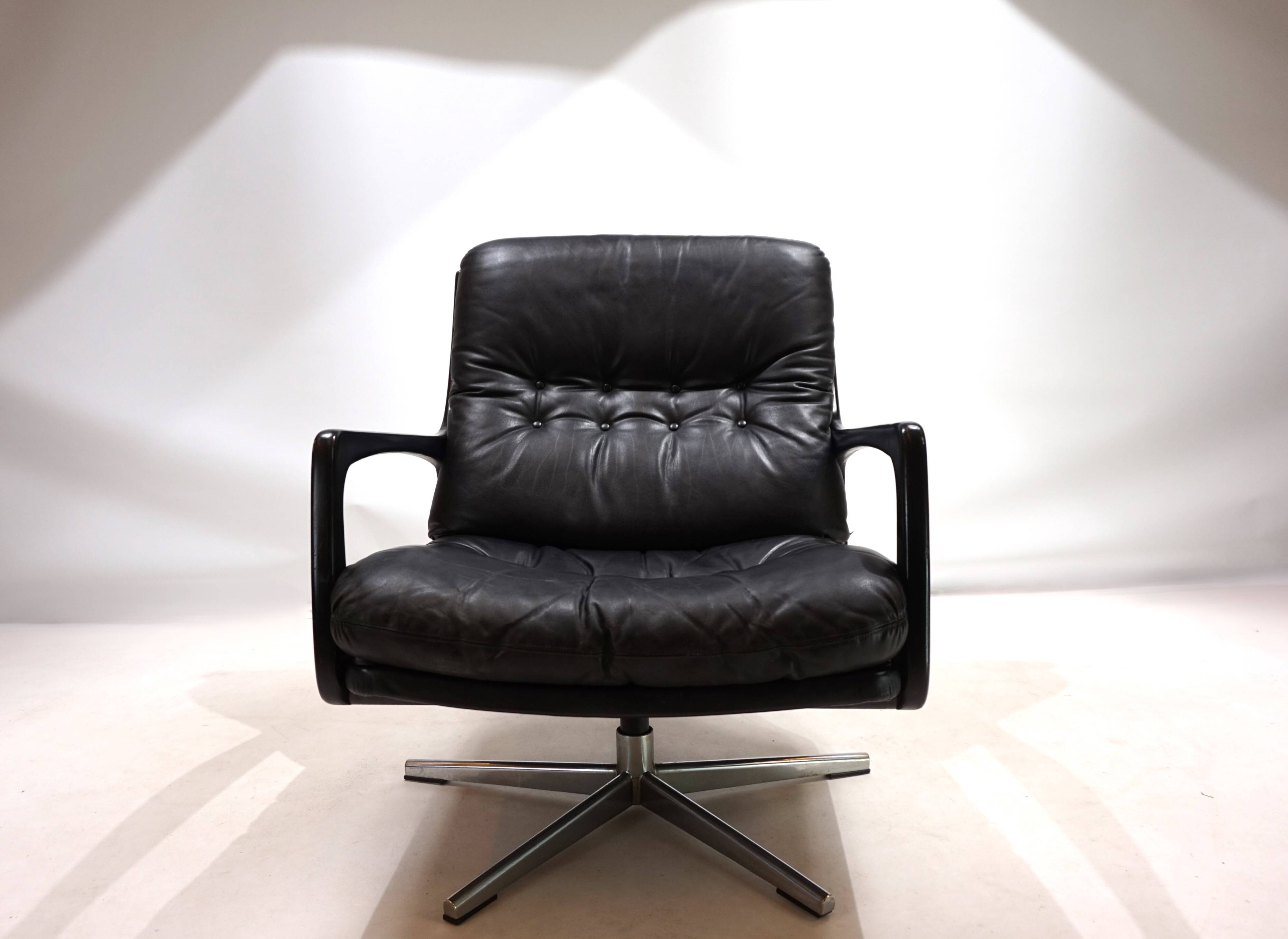 Fauteuil en cuir Eugen Schmidt pour Soloform, 1960