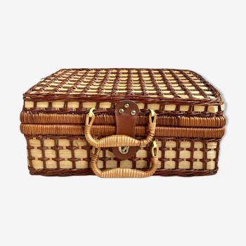 Double-colored wicker picnic case