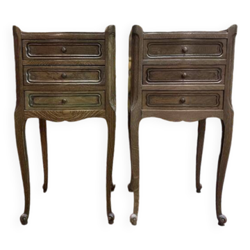 Paire de tables de chevets style Louis XV en chêne