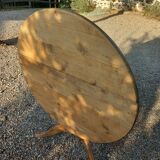 Antique solid wood table / pedestal table