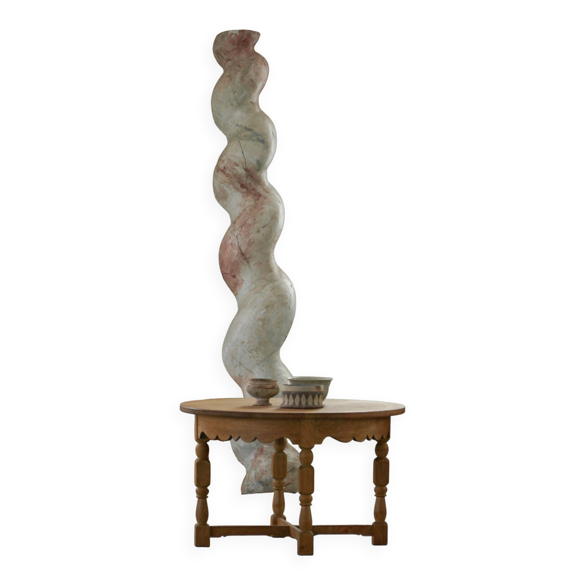 Grand antique Italian sculptural pedestal from the 18th century in twisted barley wood.