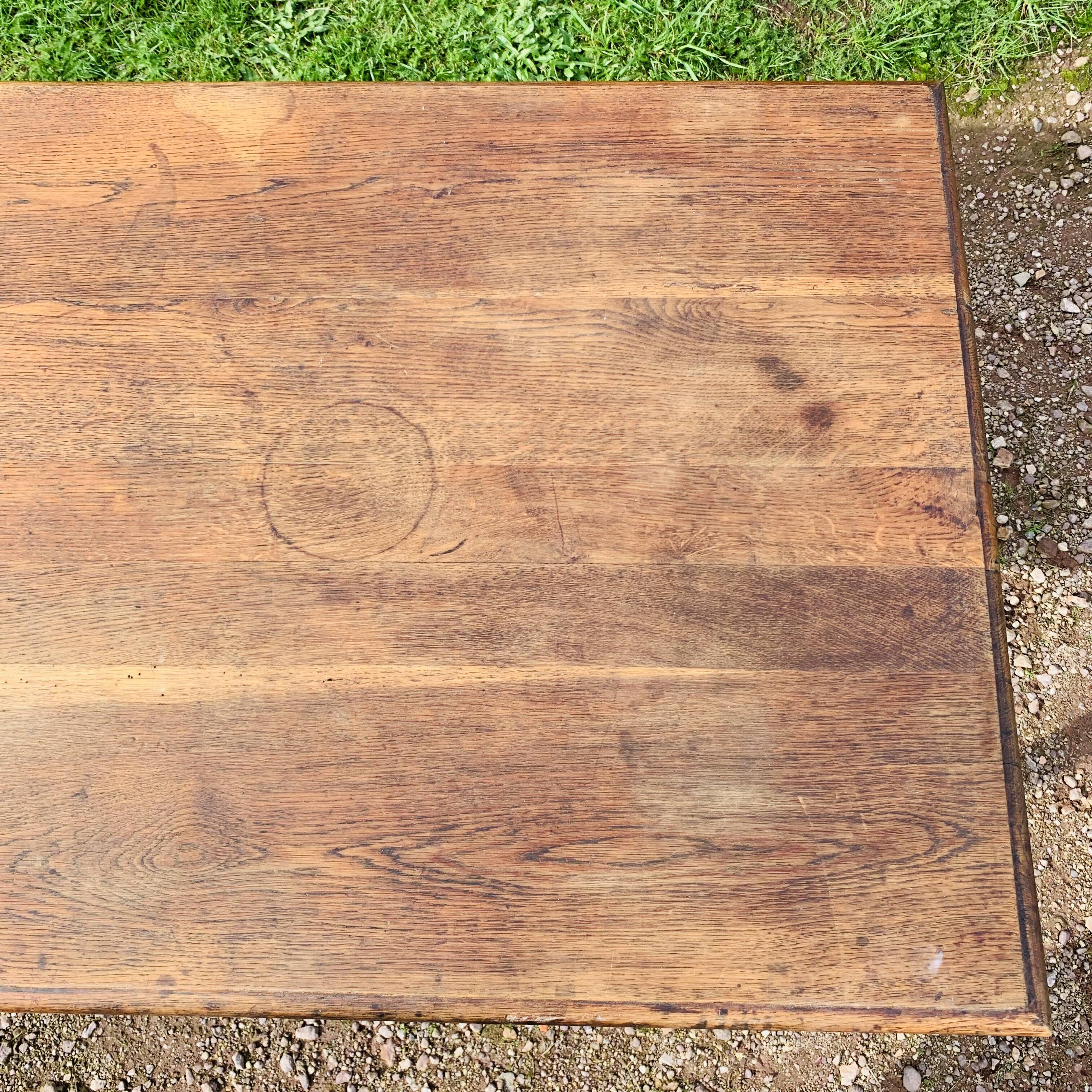 Oak table