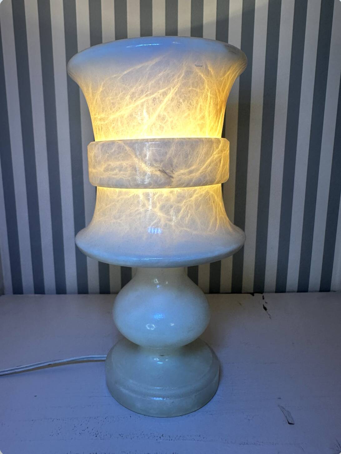 Alabaster lamp