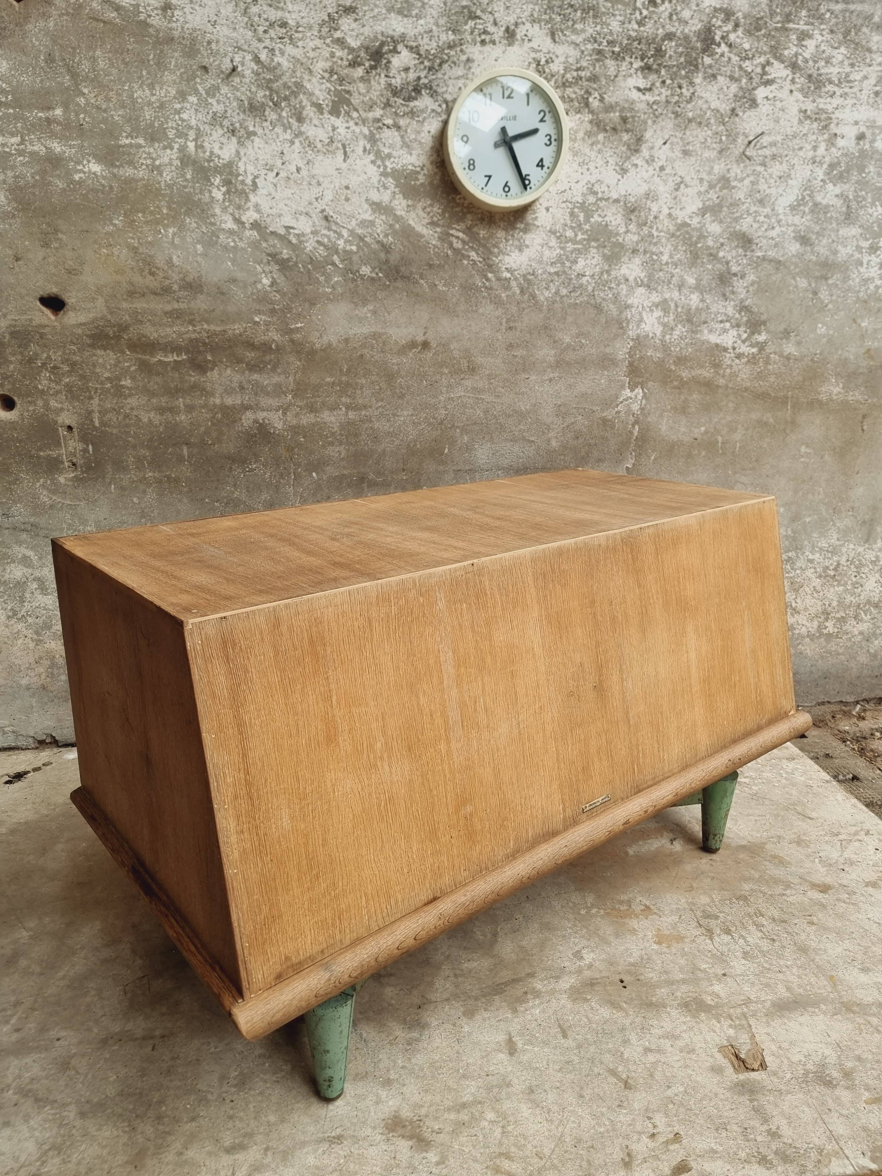 Side table in oak
